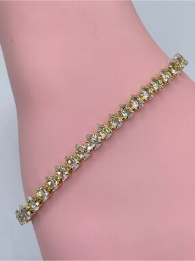 Swarovski Crystal Elements White Teardrop Crystals Dainty Tennis Bracelet Glam